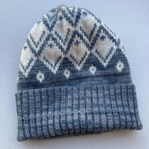 OshKosh B’gosh Grey Fair Isle Nordic Style Light Sparkle Super Soft Knit Beanie